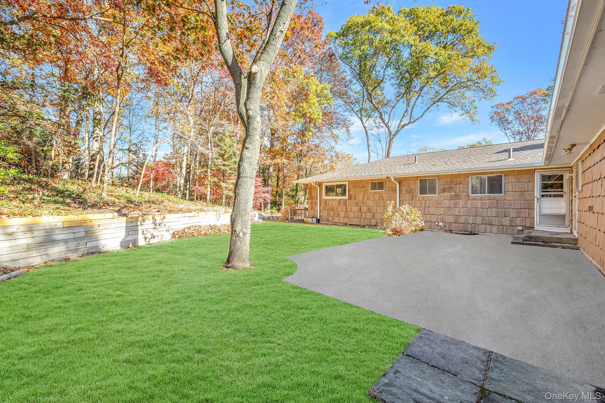 23 Princeton Drive, Dix Hills, NY 11746