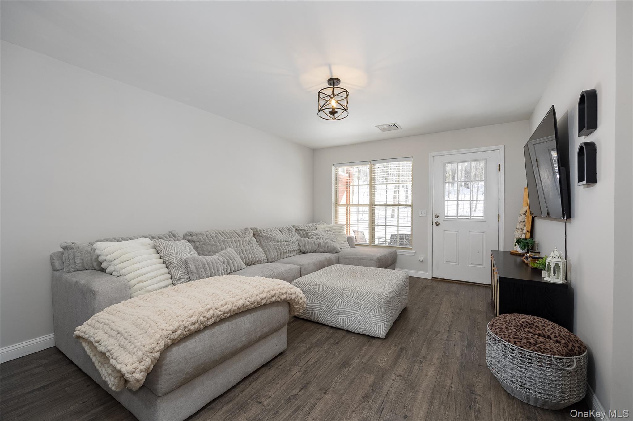 787 Gregory Court, Highland, NY 12528