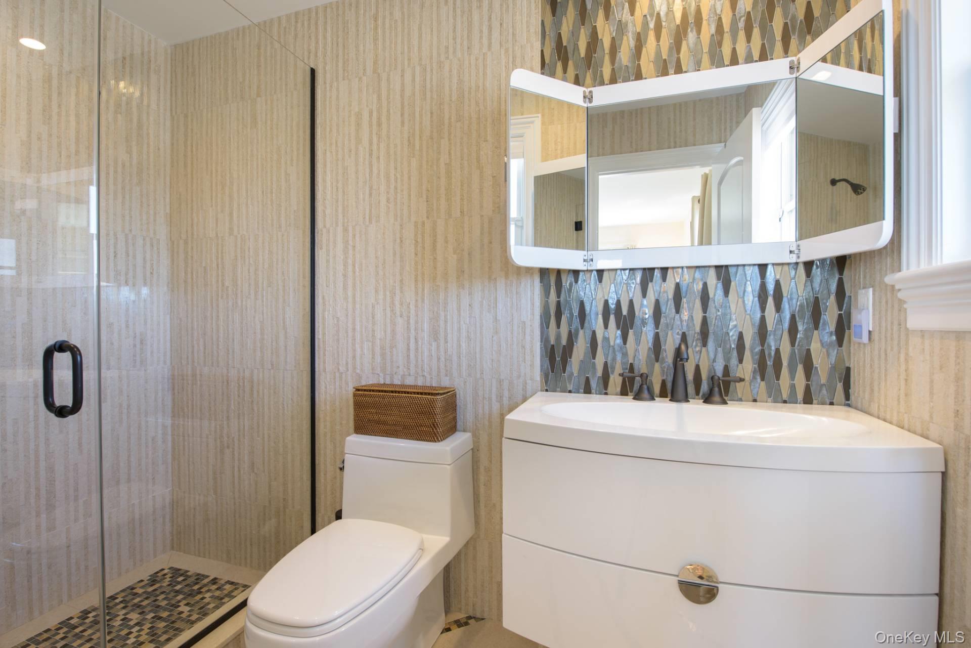 81 Cold Spring Point Road, Southampton, NY 11968