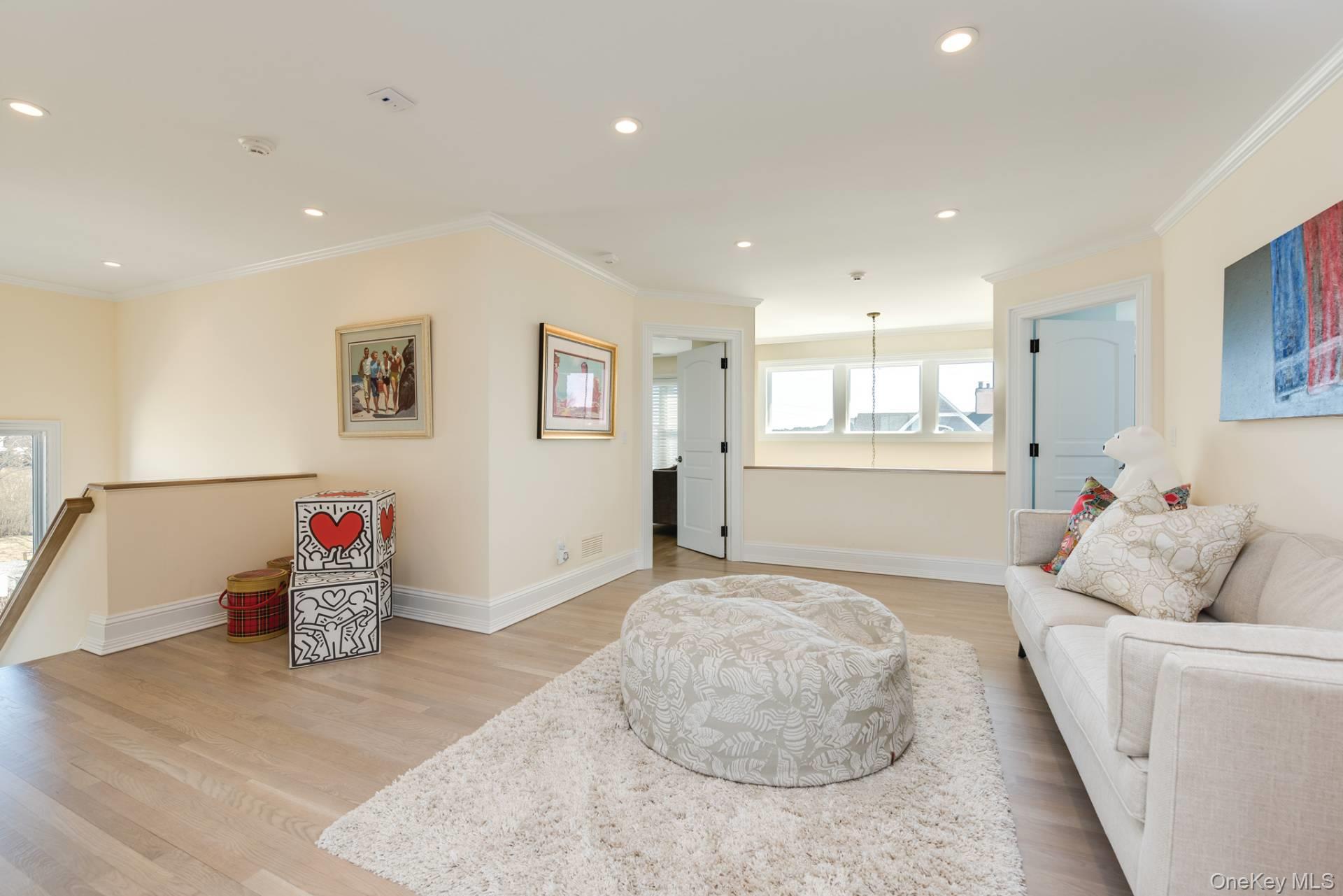 81 Cold Spring Point Road, Southampton, NY 11968