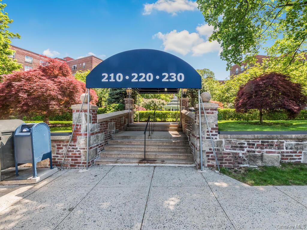 220 Pelham Road # 5E, New Rochelle, NY 10805