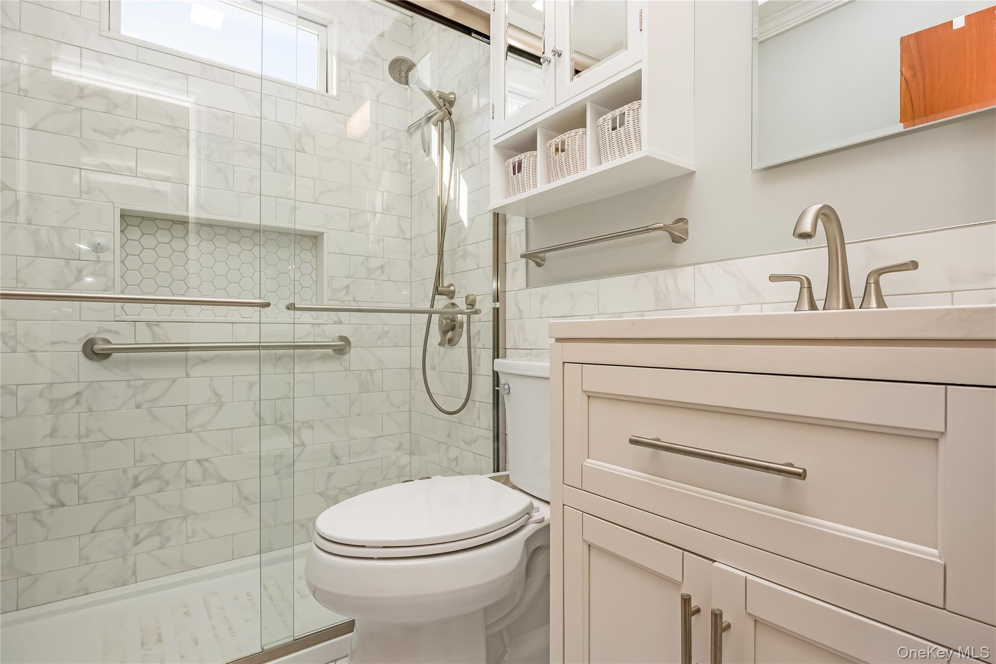 10 Leanore Drive, Farmingdale, NY 11735