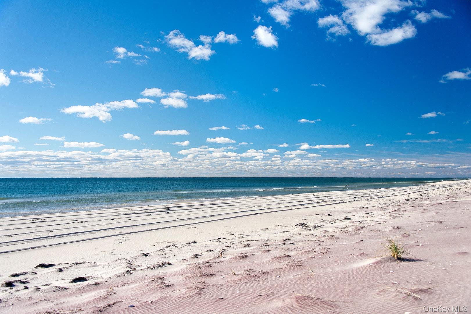 40 Dune Road, Hampton Bays, NY 11946