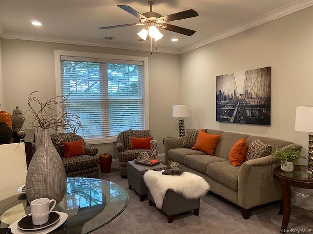 9 Lafayette Place # 2B, Woodmere, NY 11598