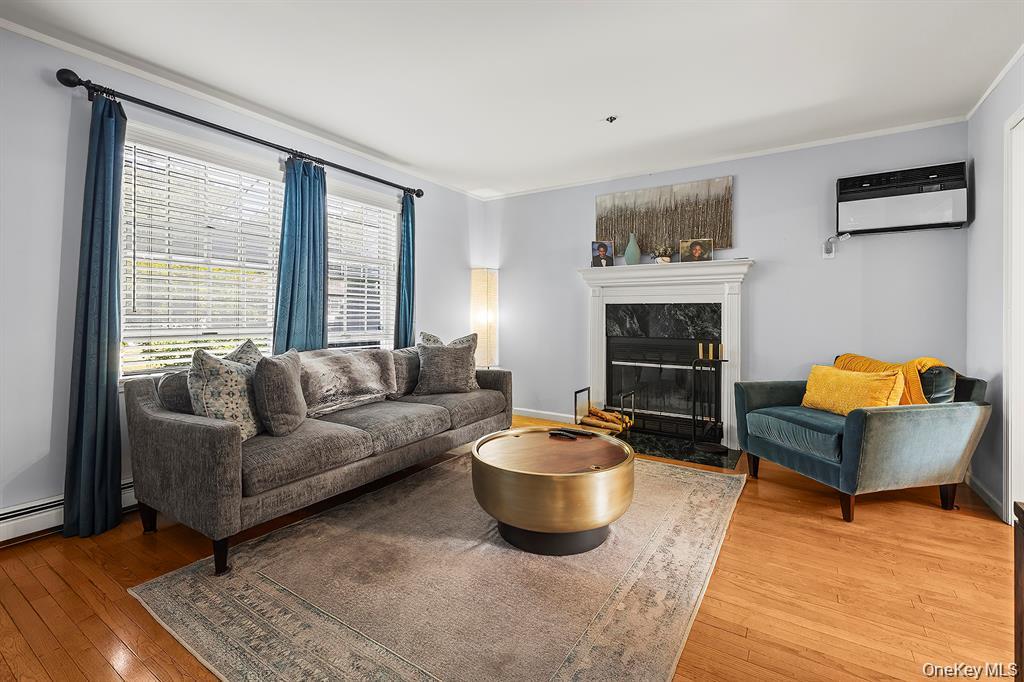 16 Stoneham Place, White Plains, NY 10607