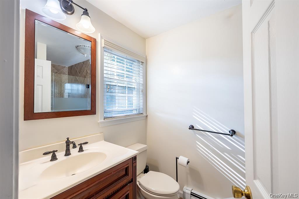 16 Stoneham Place, White Plains, NY 10607