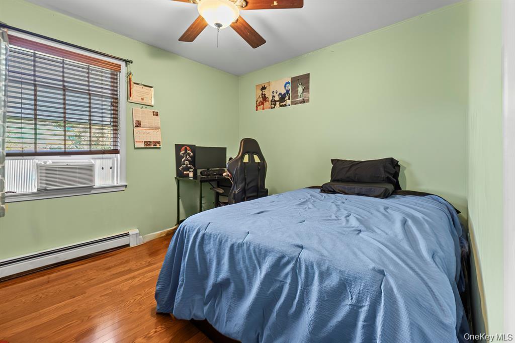 16 Stoneham Place, White Plains, NY 10607