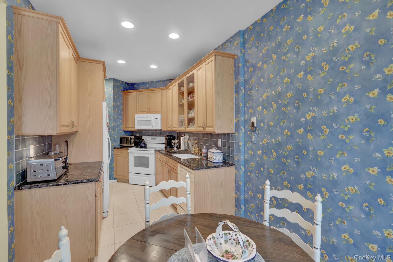 202 Carriage Lane, Plainview, NY 11803