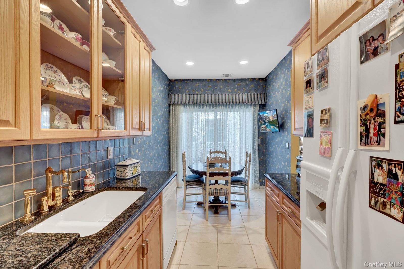 202 Carriage Lane, Plainview, NY 11803