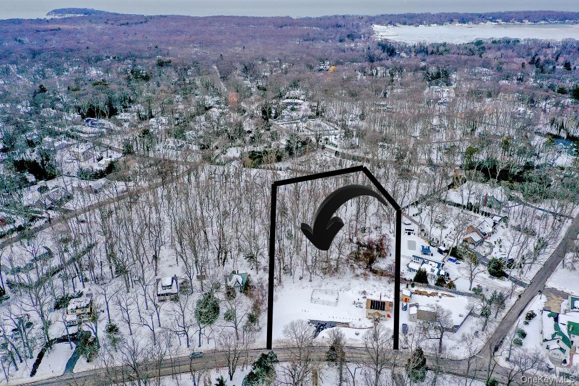 37 Christian Avenue, Setauket, NY 11733