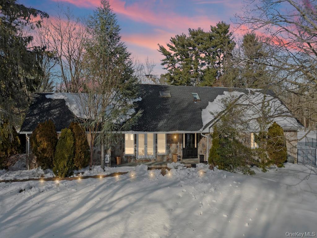 Brookville, NY 11545