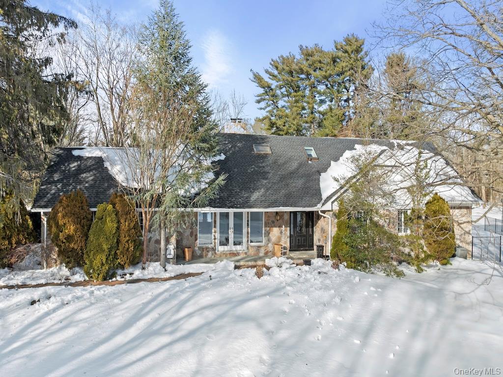 Brookville, NY 11545