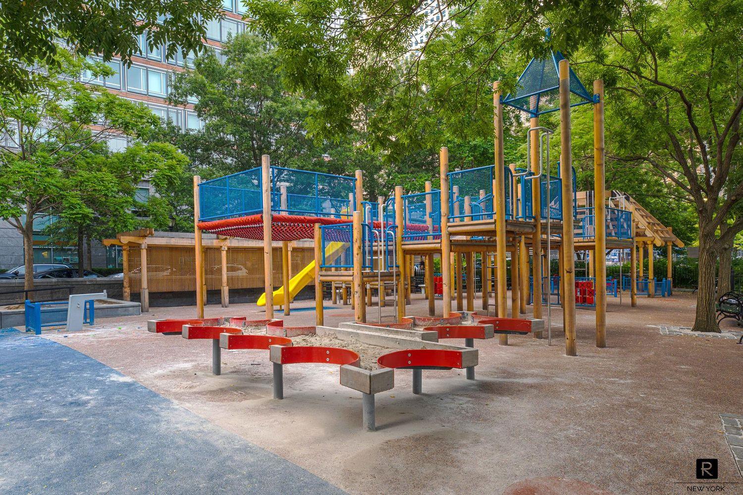 2 River Terrace # 9-A, New York (Manhattan), NY 10282