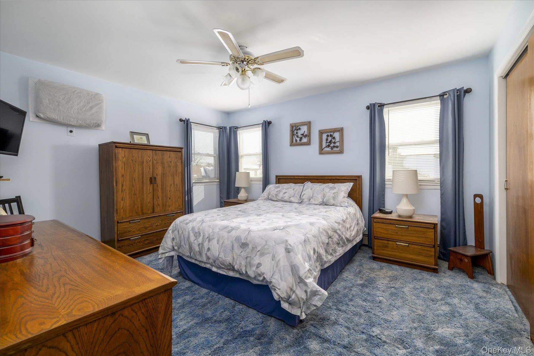 1065 Russell Street, Franklin Square, NY 11010