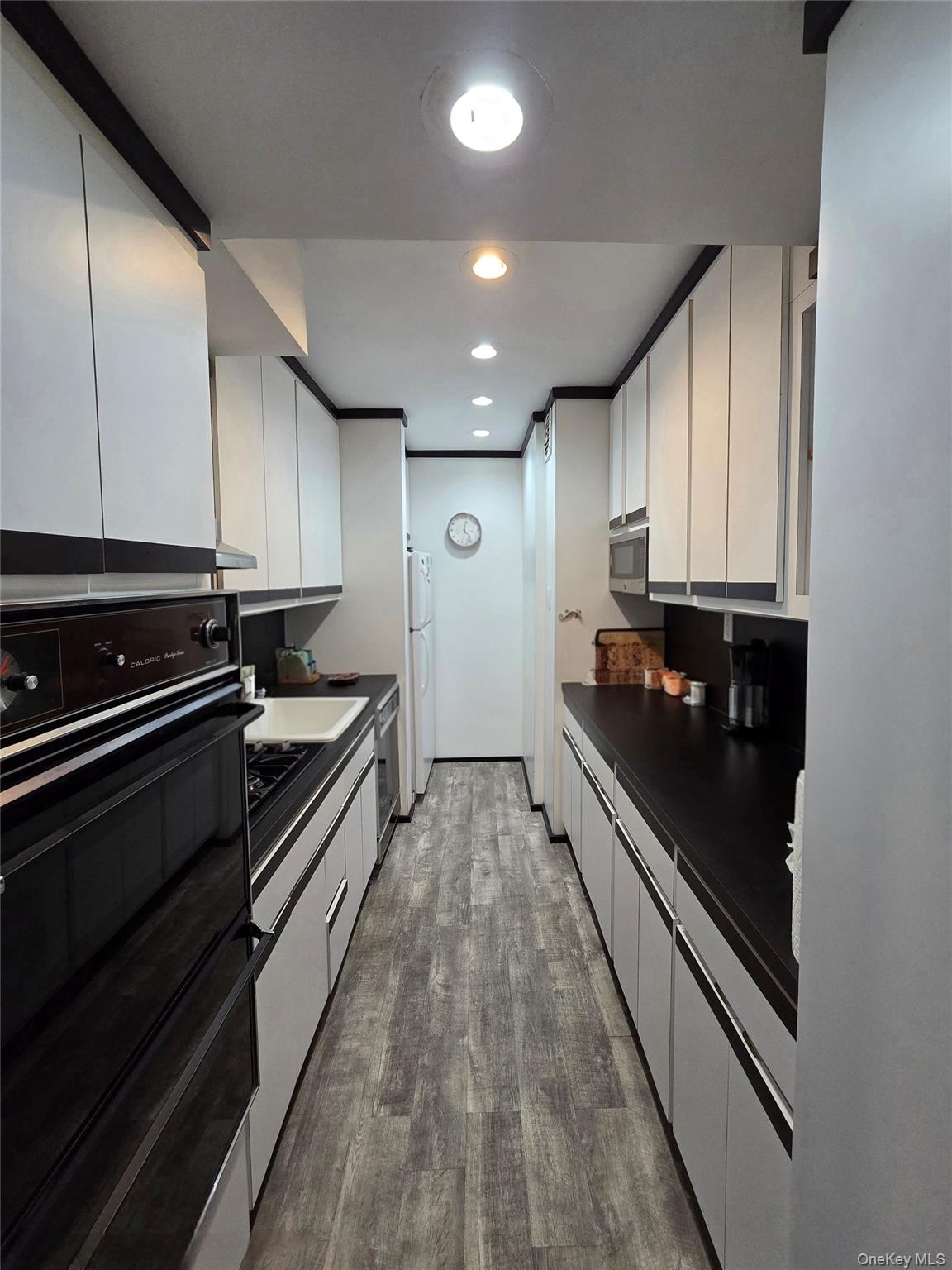 89-40 151 # 5B, Howard Beach, NY 11414