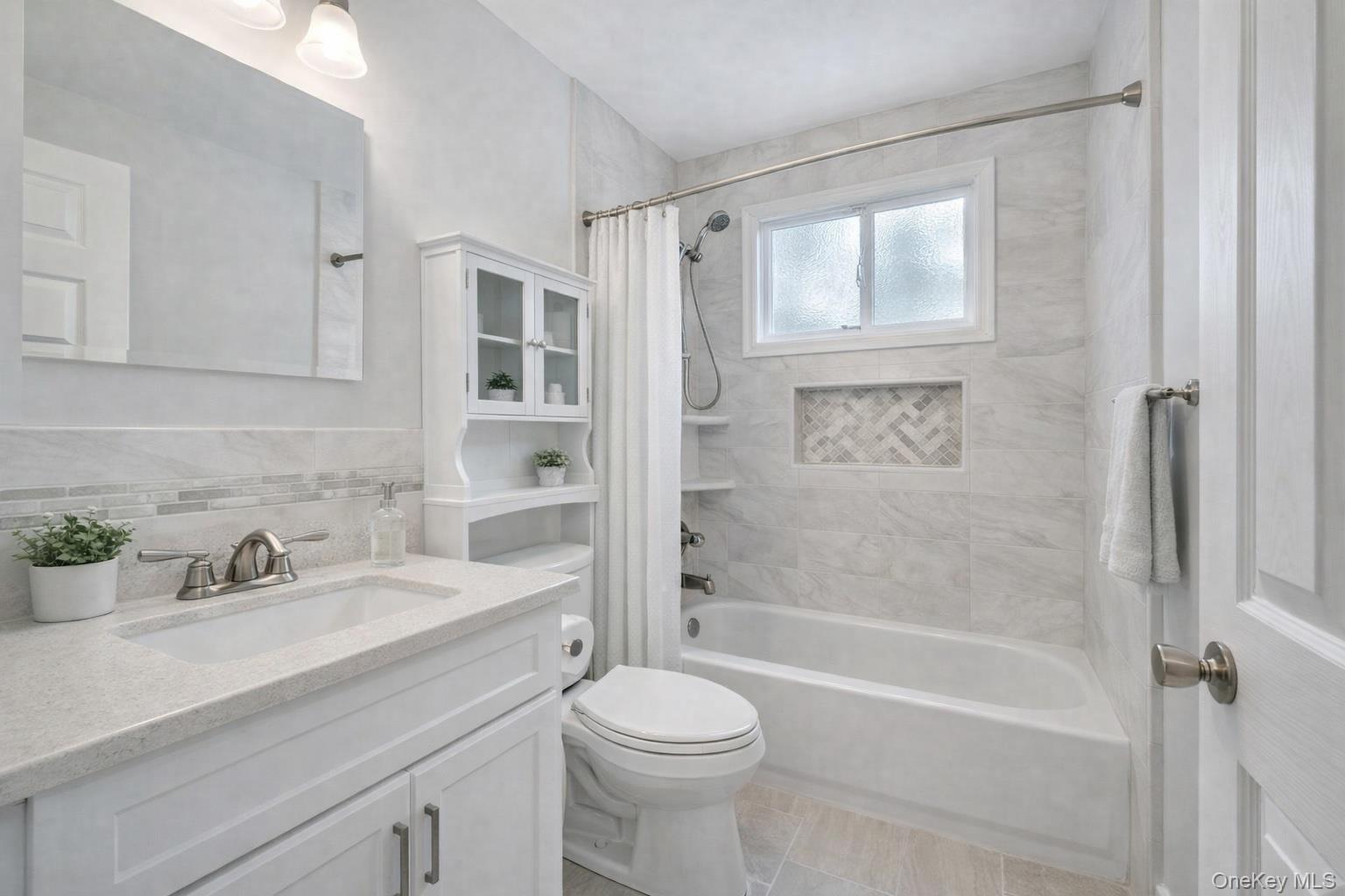 40 Sequoia Way, Holbrook, NY 11741