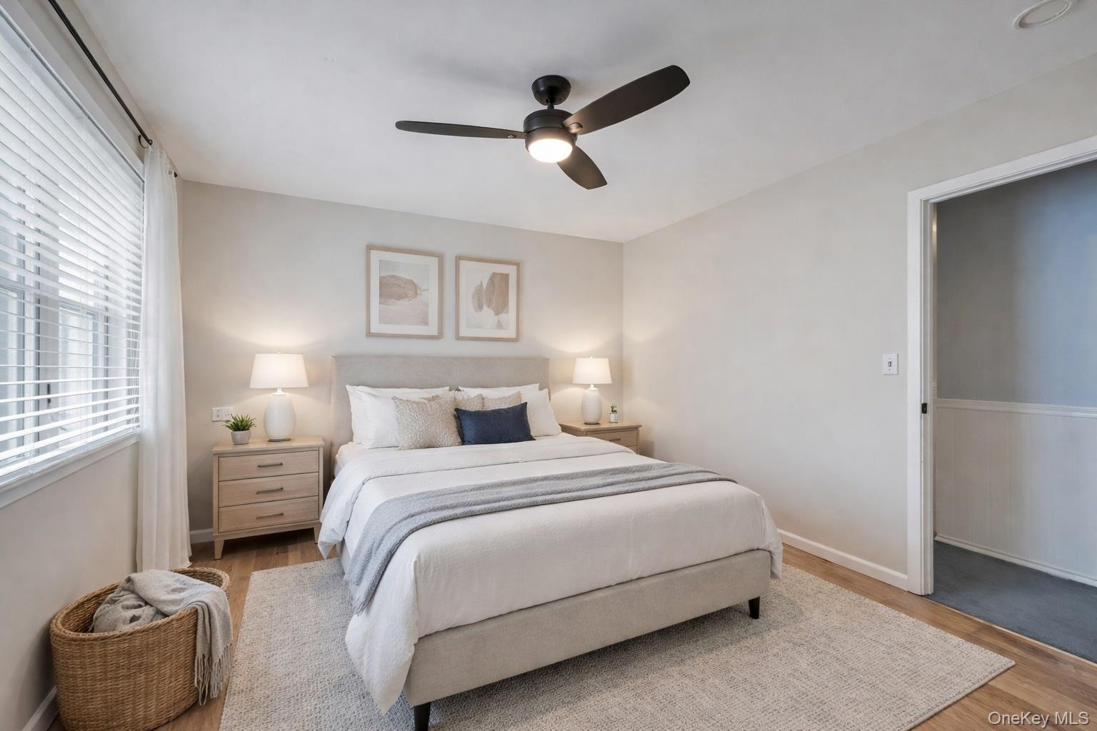 40 Sequoia Way, Holbrook, NY 11741