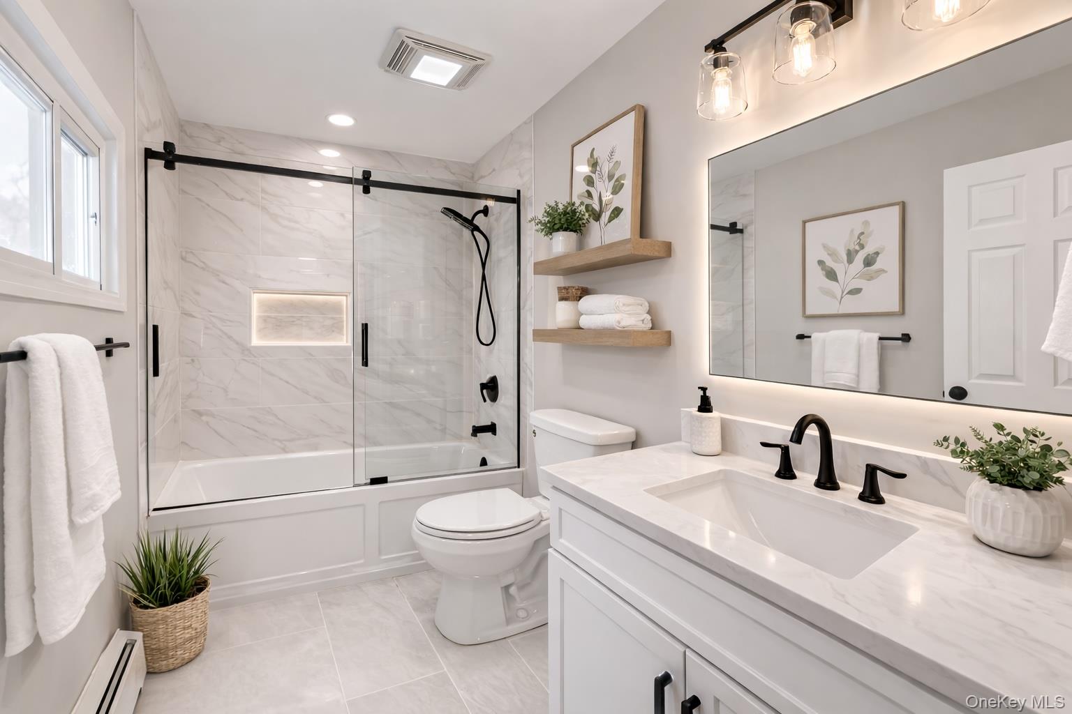 40 Sequoia Way, Holbrook, NY 11741