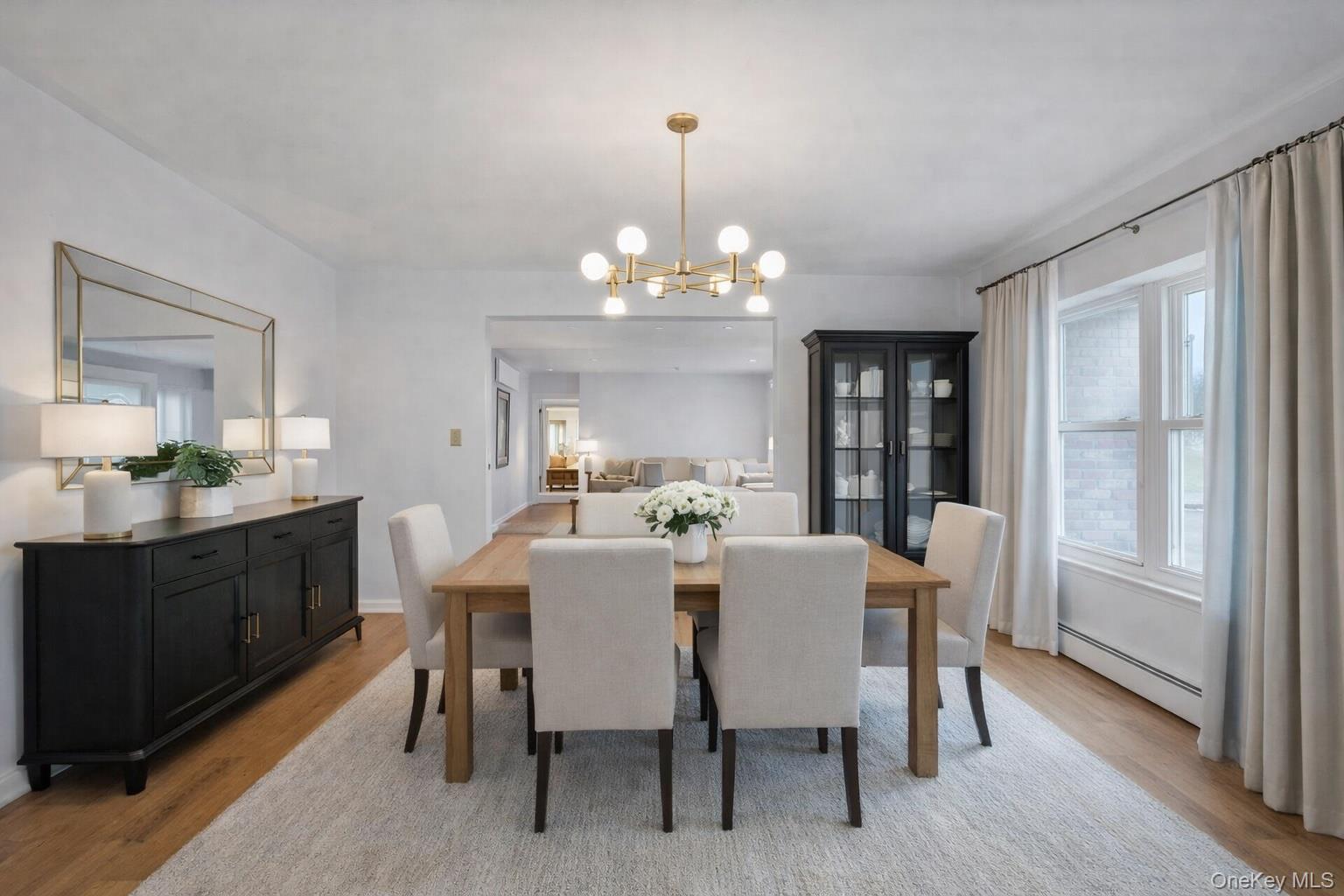 40 Sequoia Way, Holbrook, NY 11741