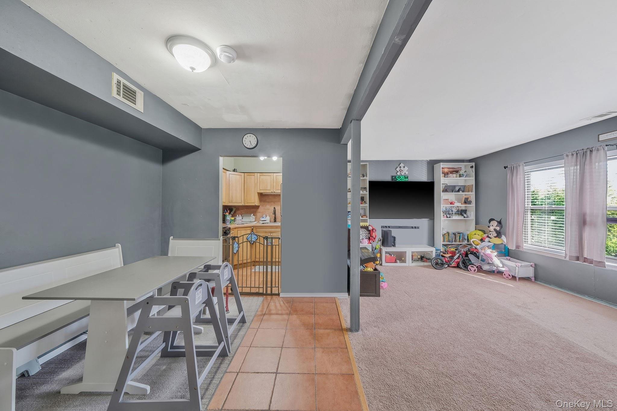 6 Bailey # 6, Middle Island, NY 11953