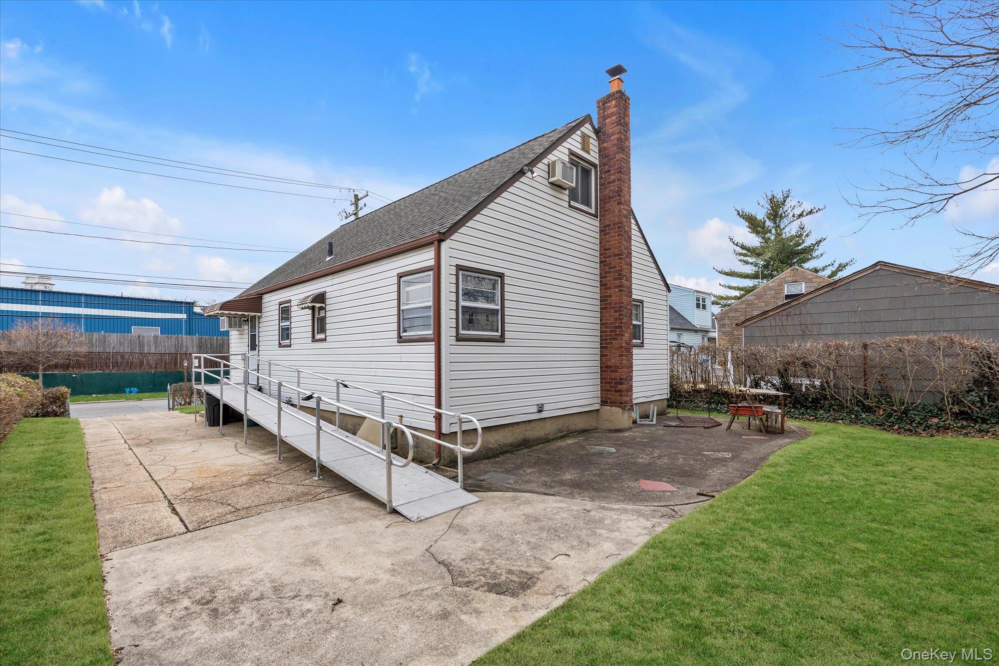 20 Hunter Avenue, Valley Stream, NY 11580