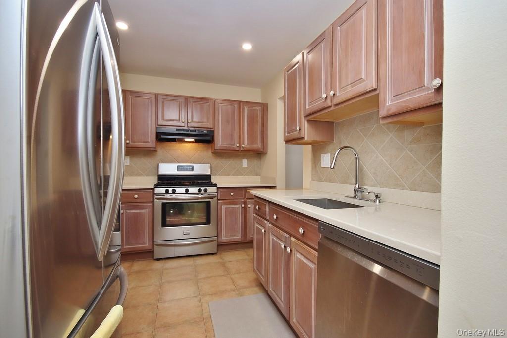 63 Contempra Circle, Tappan, NY 10983