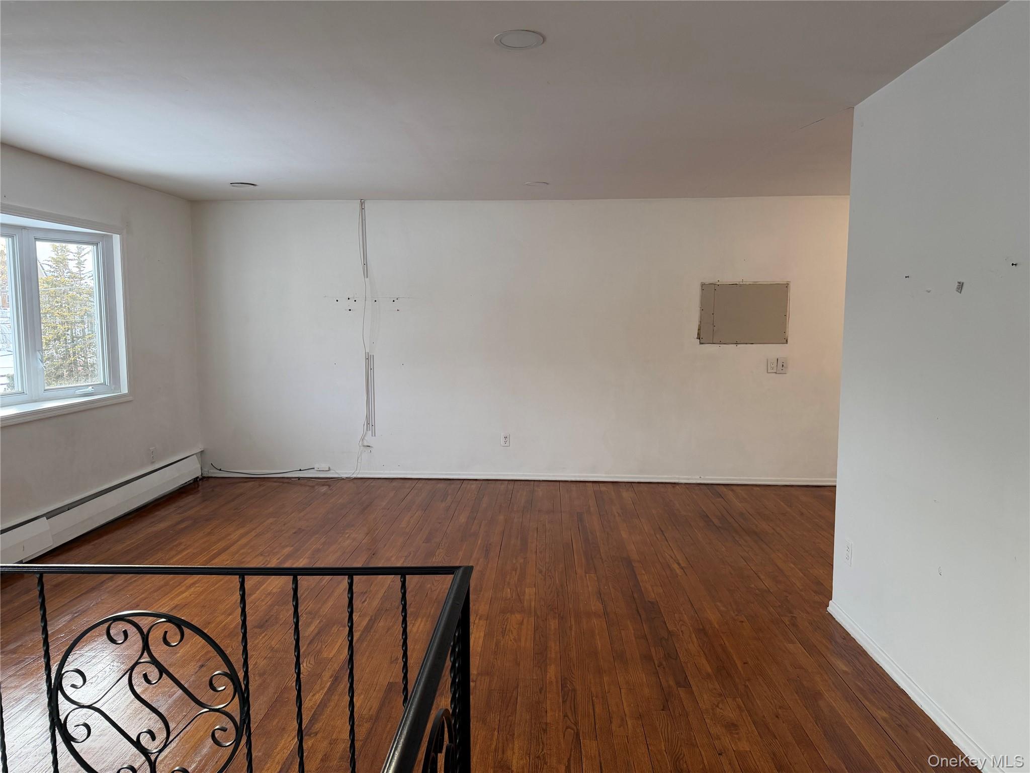 11 Mel Court, Bay Shore, NY 11706