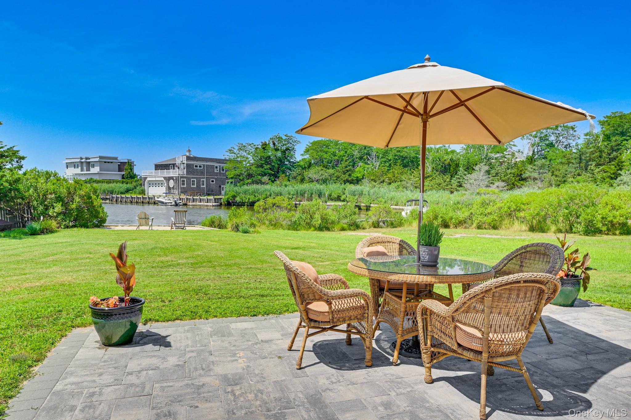 25 Seatuck Lane, Remsenburg, NY 11960