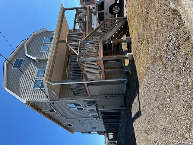 884 Beach Street, Lindenhurst, NY 11757