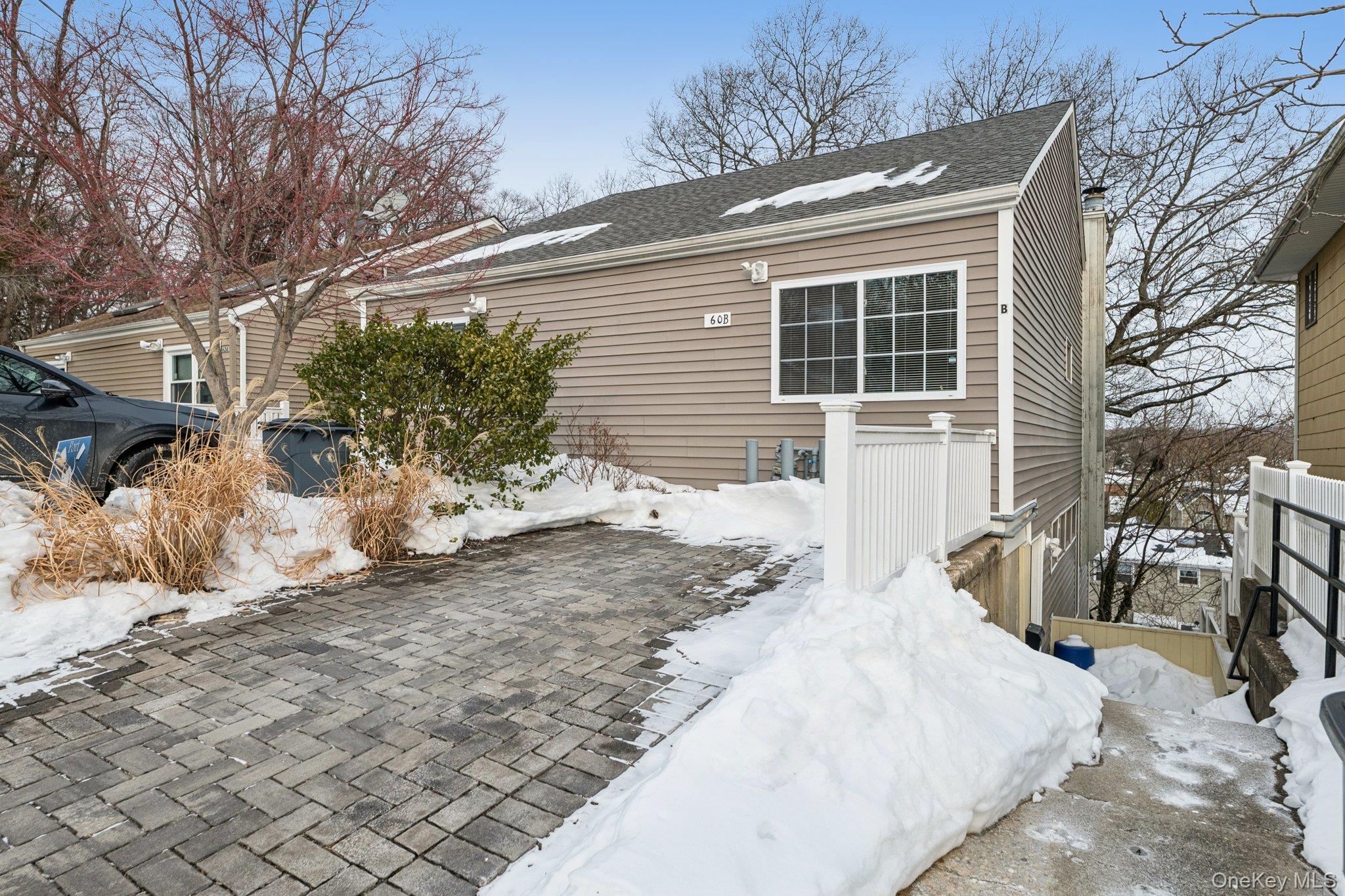 60 Marwood Road N # B, Port Washington, NY 11050