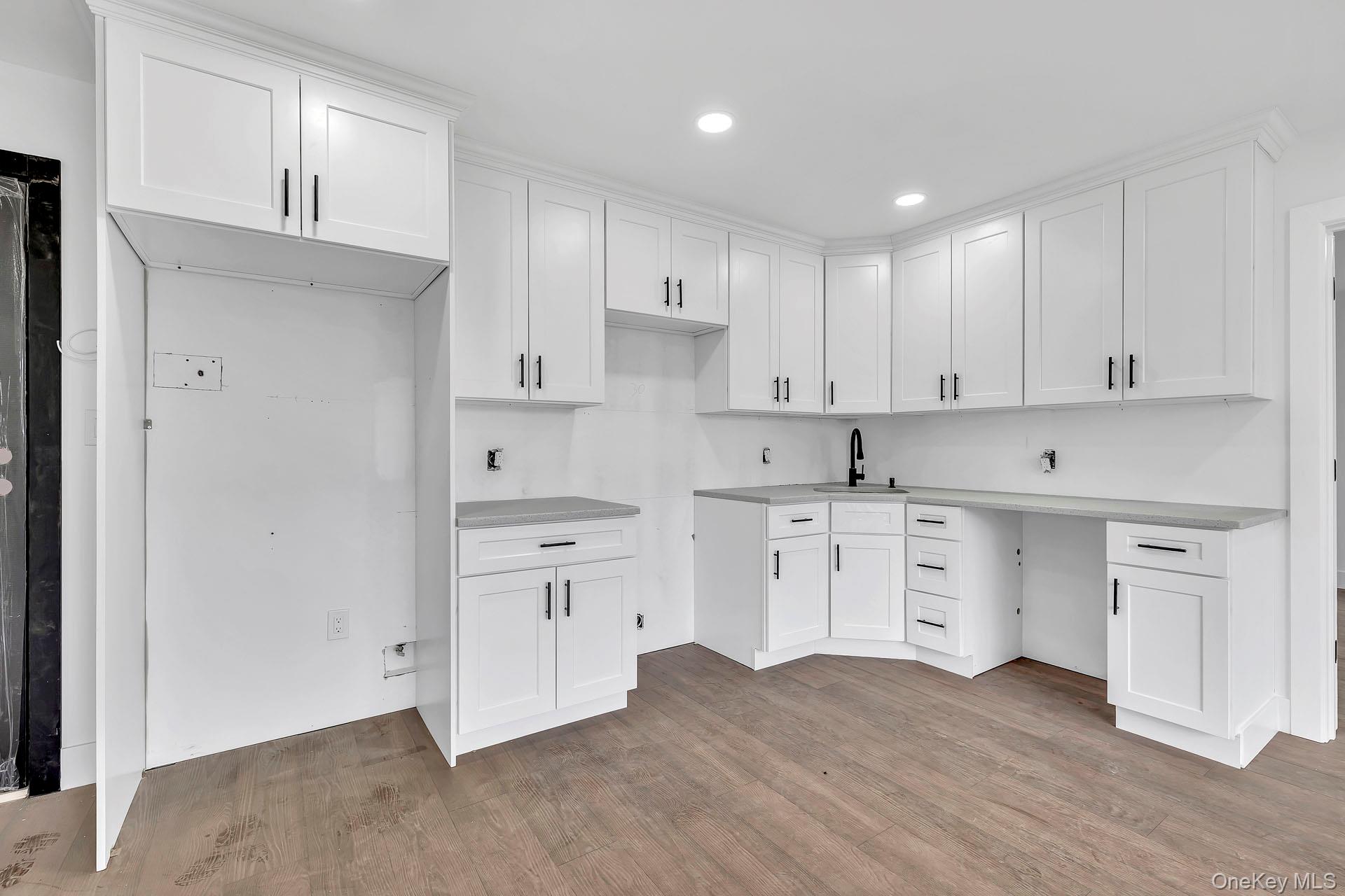 74 Broadway # 2C, Freeport, NY 11520