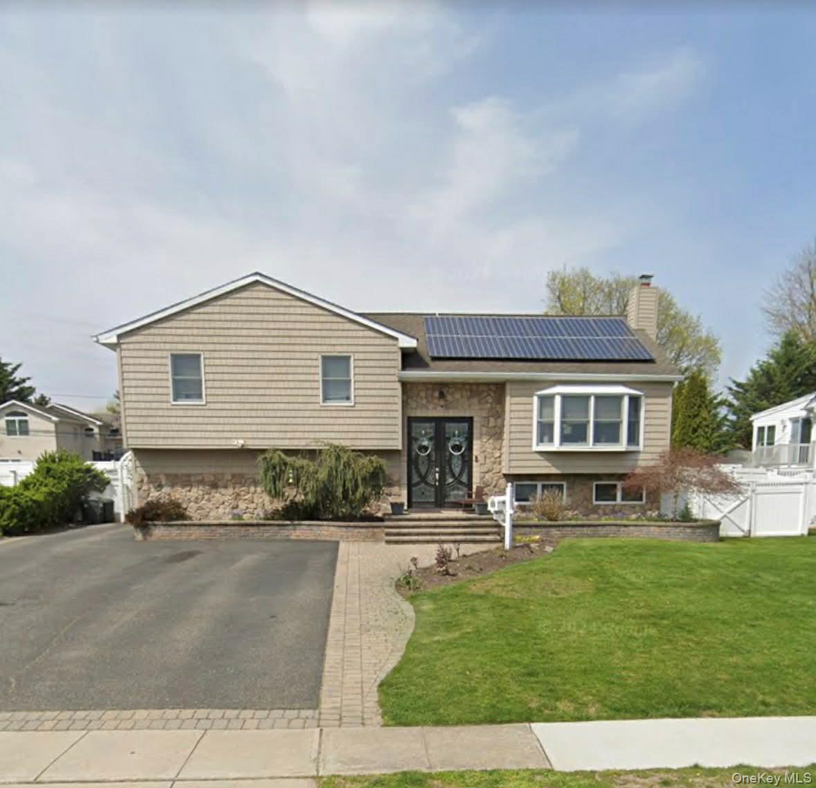 46 Harvest Lane, Commack, NY 11725