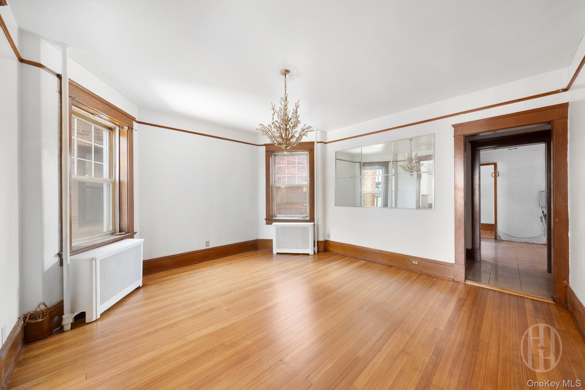 27 Locust Avenue # 2S, New Rochelle, NY 10801