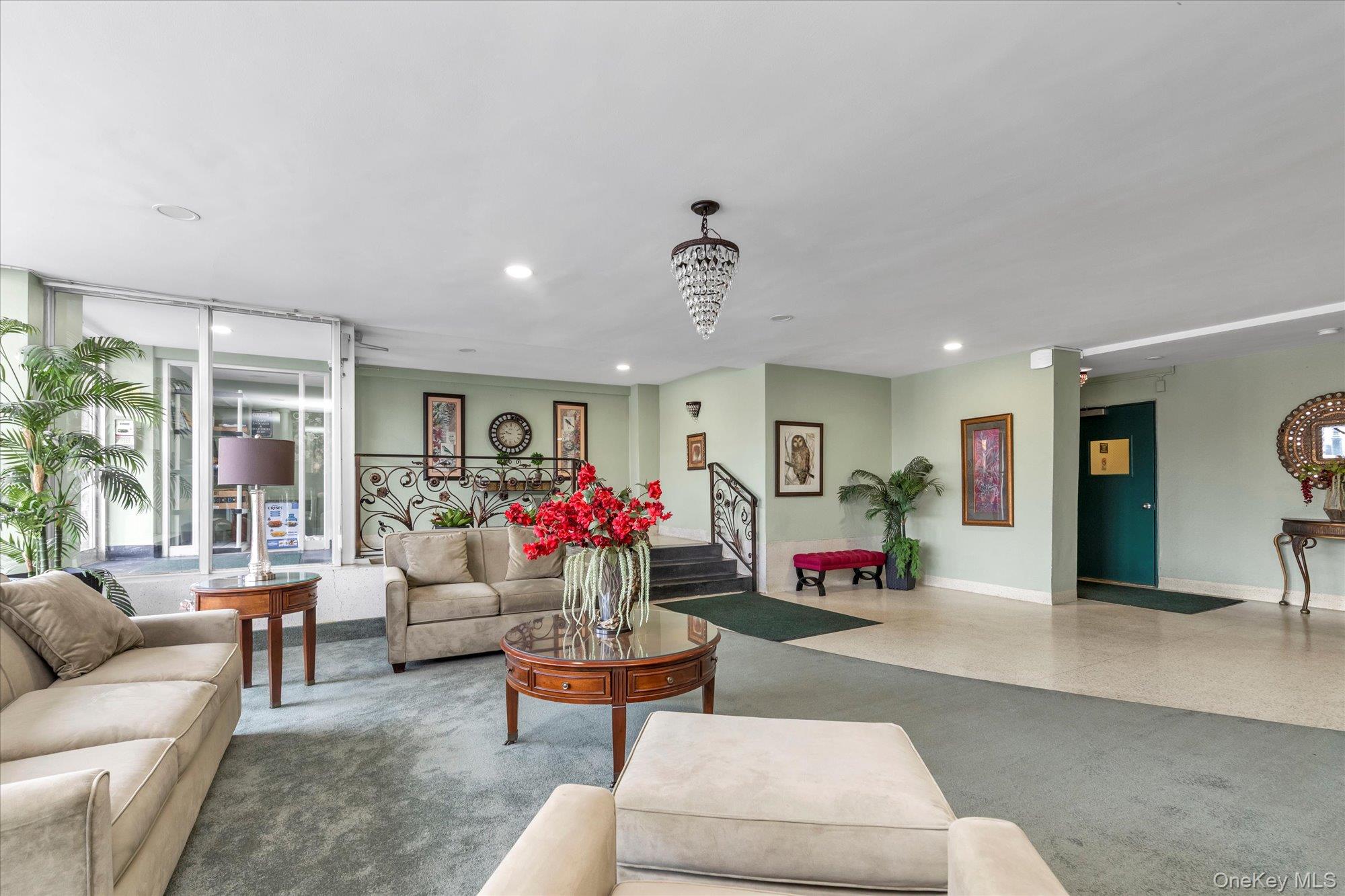 504 Merrick Road # 3G, Lynbrook, NY 11563