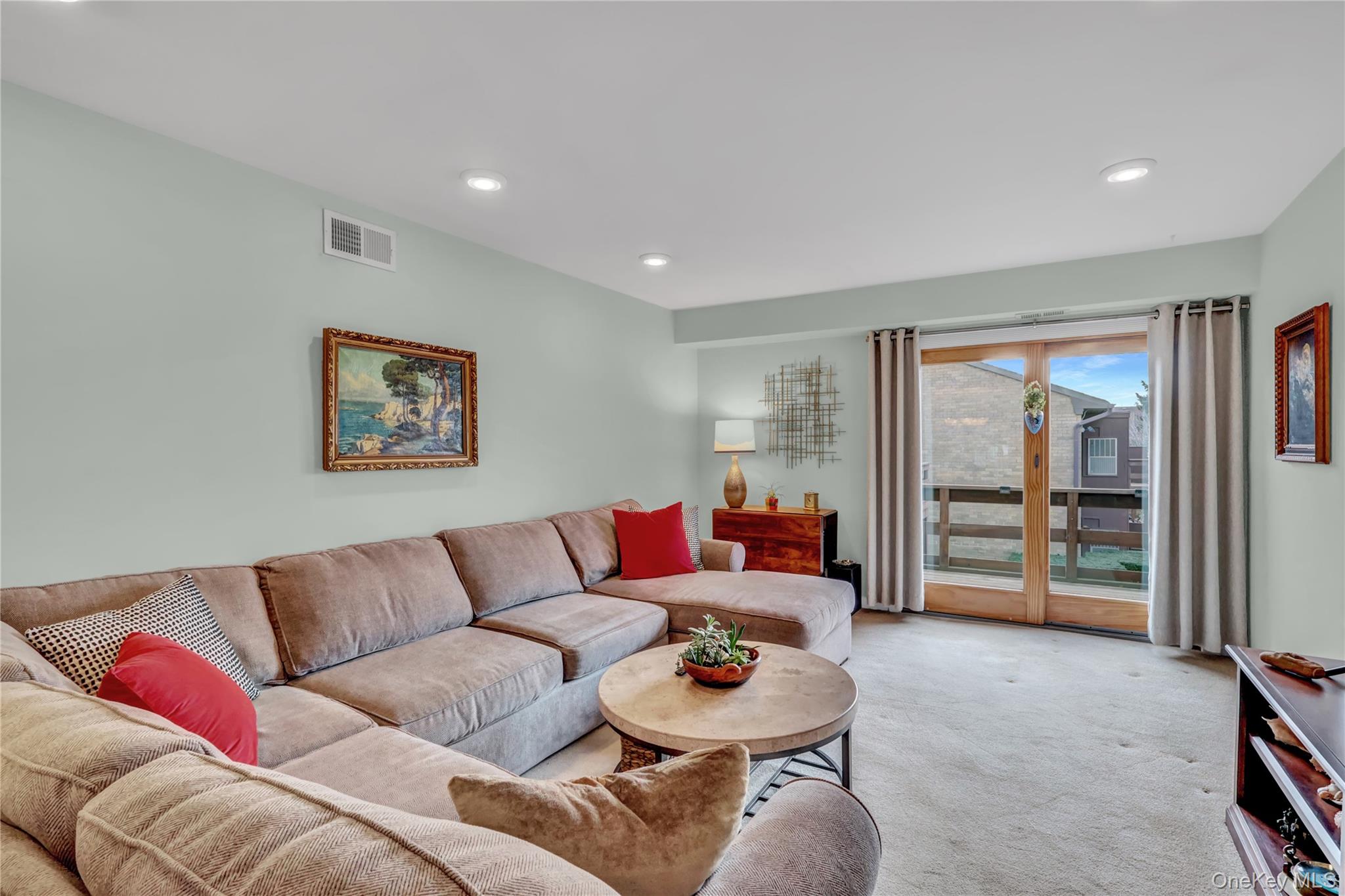 219 Mariners Way, Copiague, NY 11726