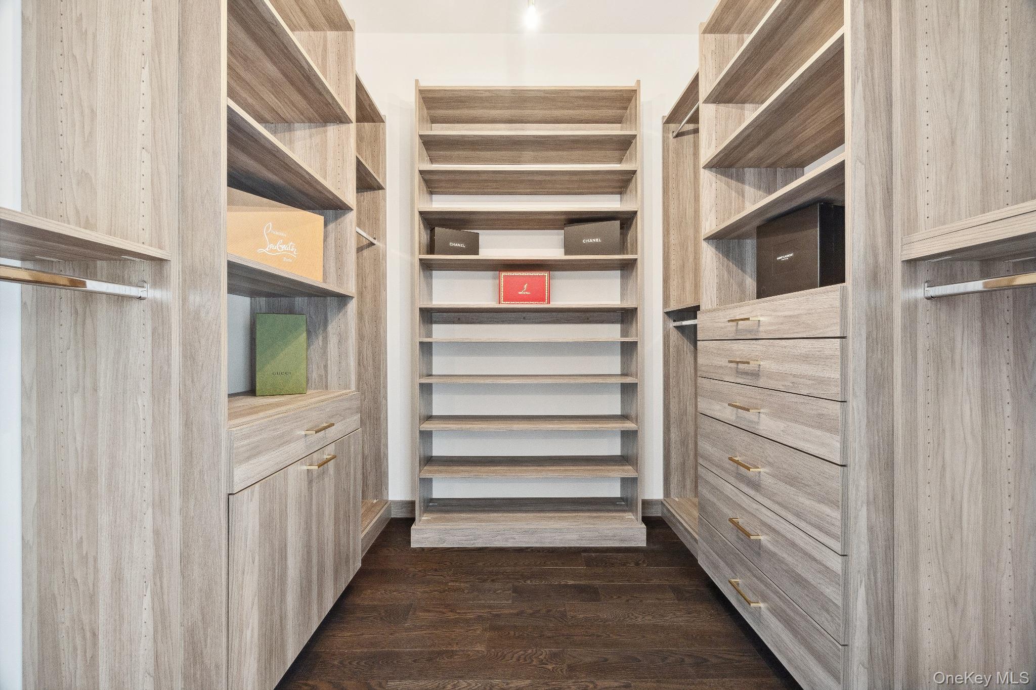 24 Landview Drive, Dix Hills, NY 11746