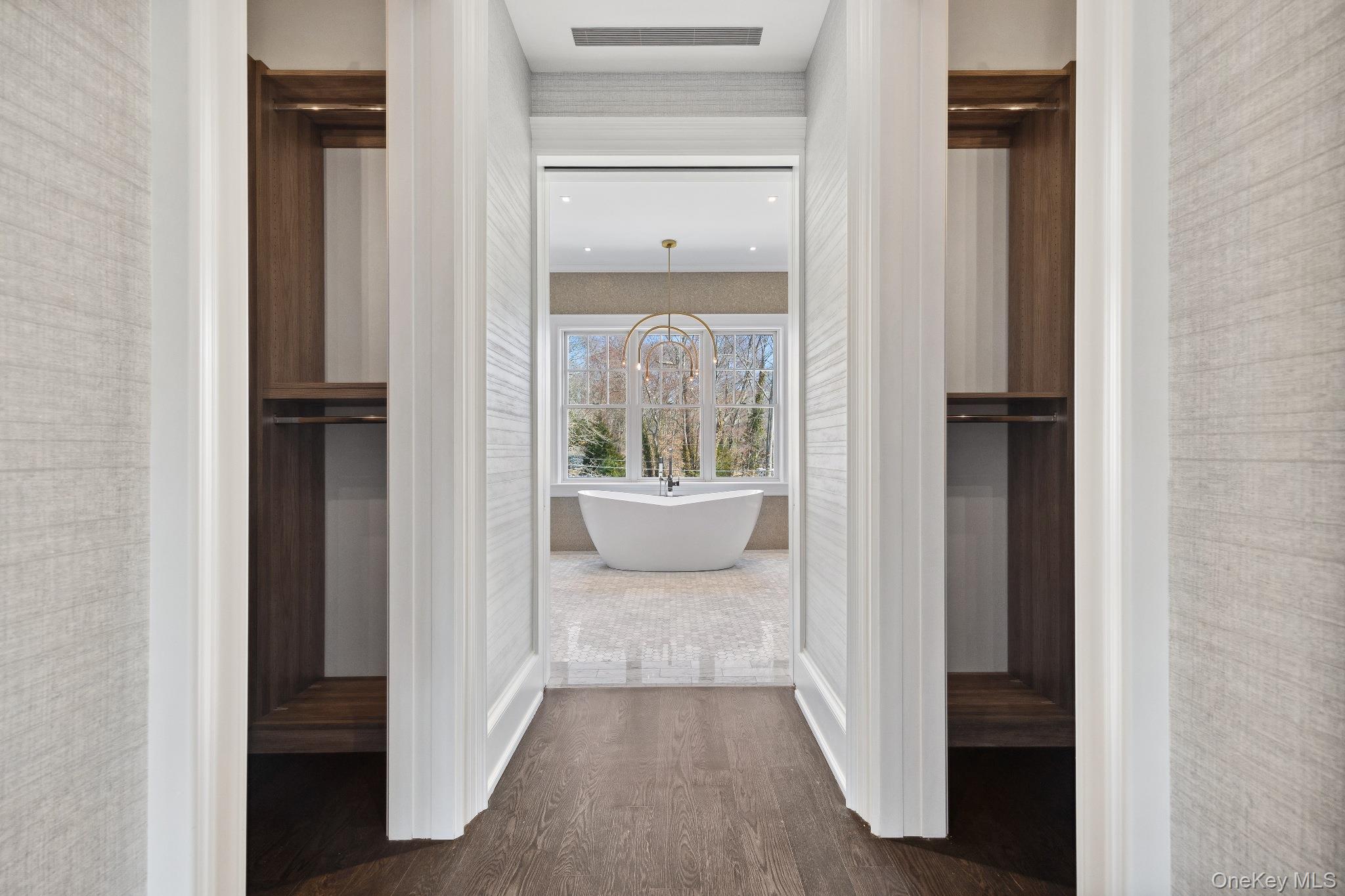 24 Landview Drive, Dix Hills, NY 11746