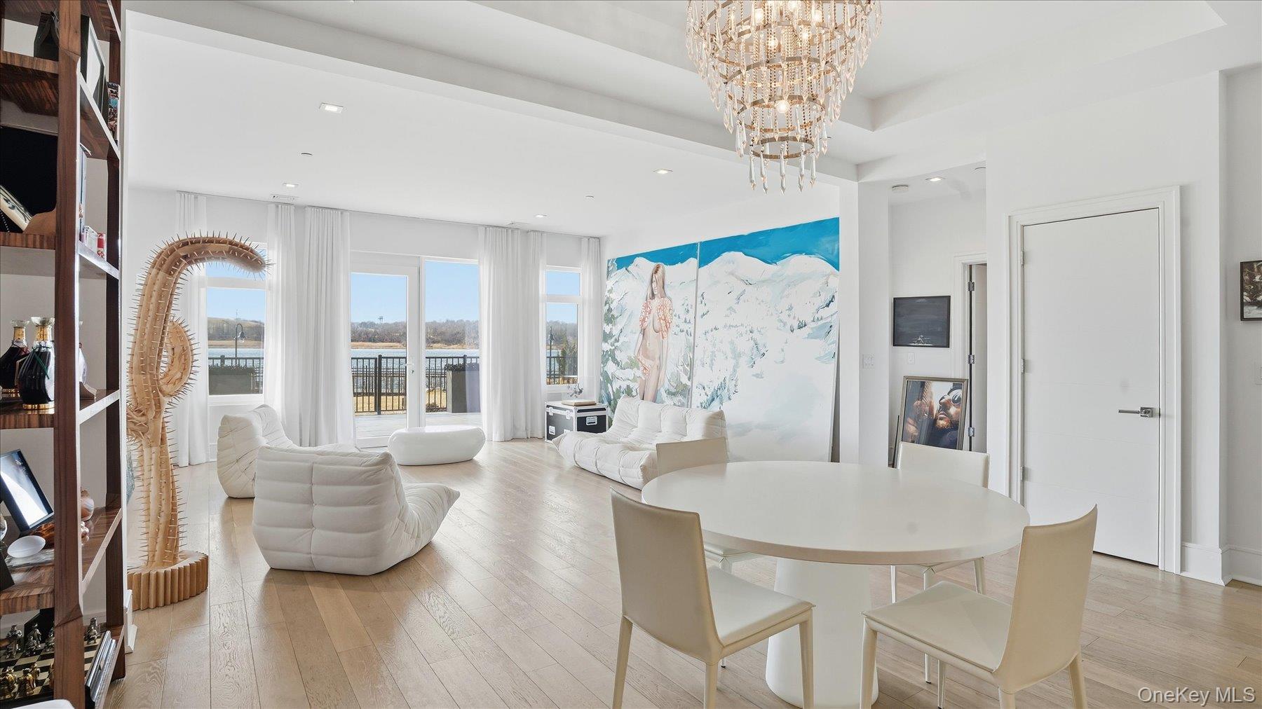 10 Shore Road # 108, Glenwood Landing, NY 11547