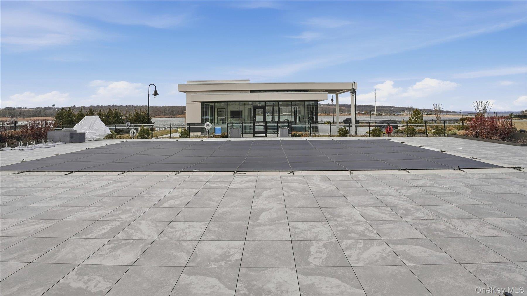 10 Shore Road # 108, Glenwood Landing, NY 11547