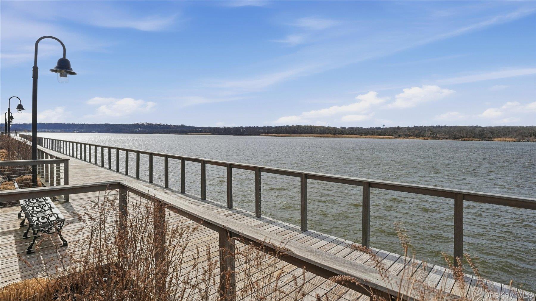 10 Shore Road # 108, Glenwood Landing, NY 11547