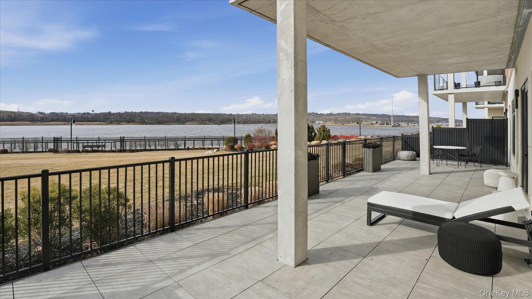 10 Shore Road # 108, Glenwood Landing, NY 11547