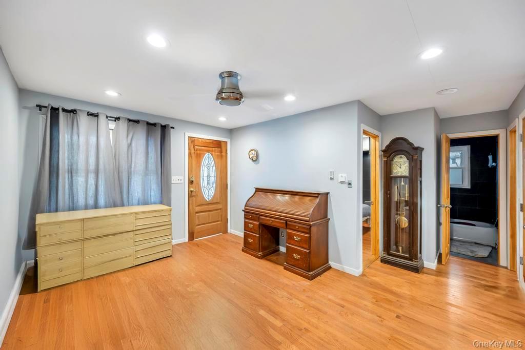 260 Springdale Drive, Ronkonkoma, NY 11779