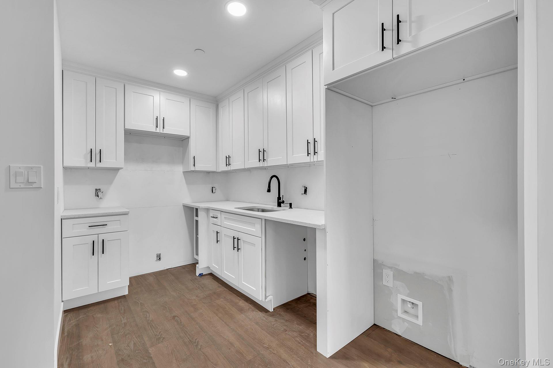 74 Broadway # 2B, Freeport, NY 11520