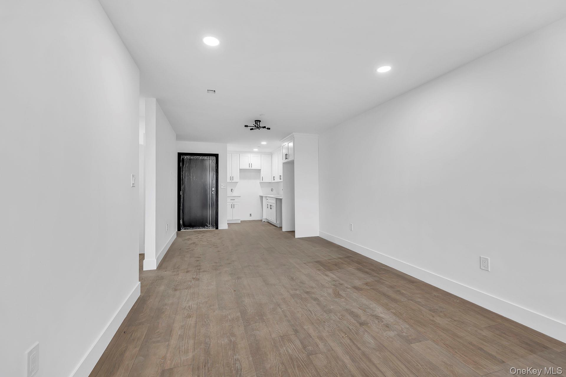 74 Broadway # 2B, Freeport, NY 11520