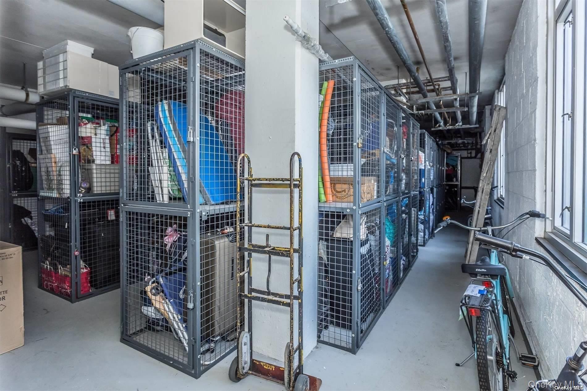 25 Neptune Boulevard # 4F, Long Beach, NY 11561