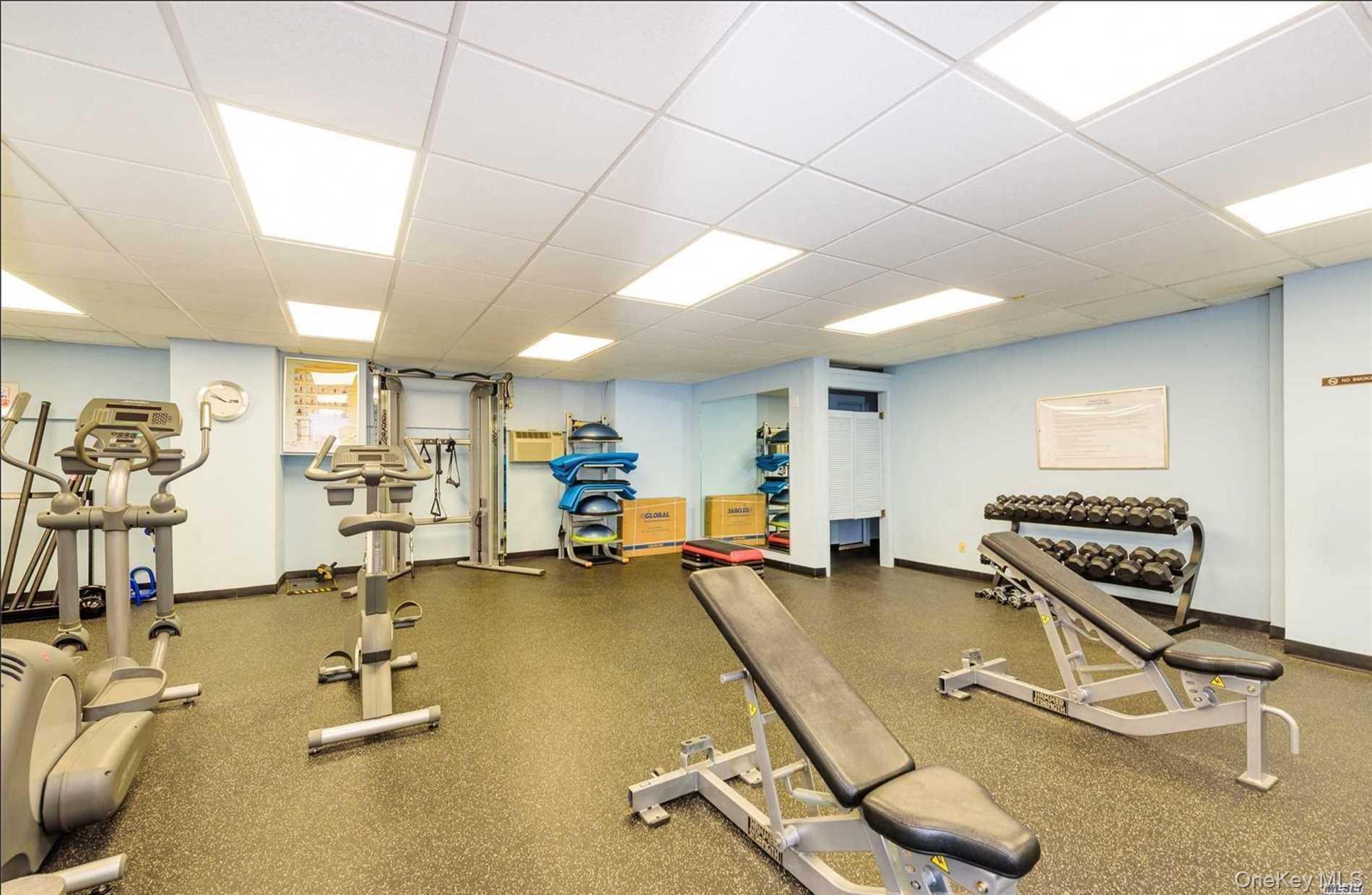 25 Neptune Boulevard # 4F, Long Beach, NY 11561