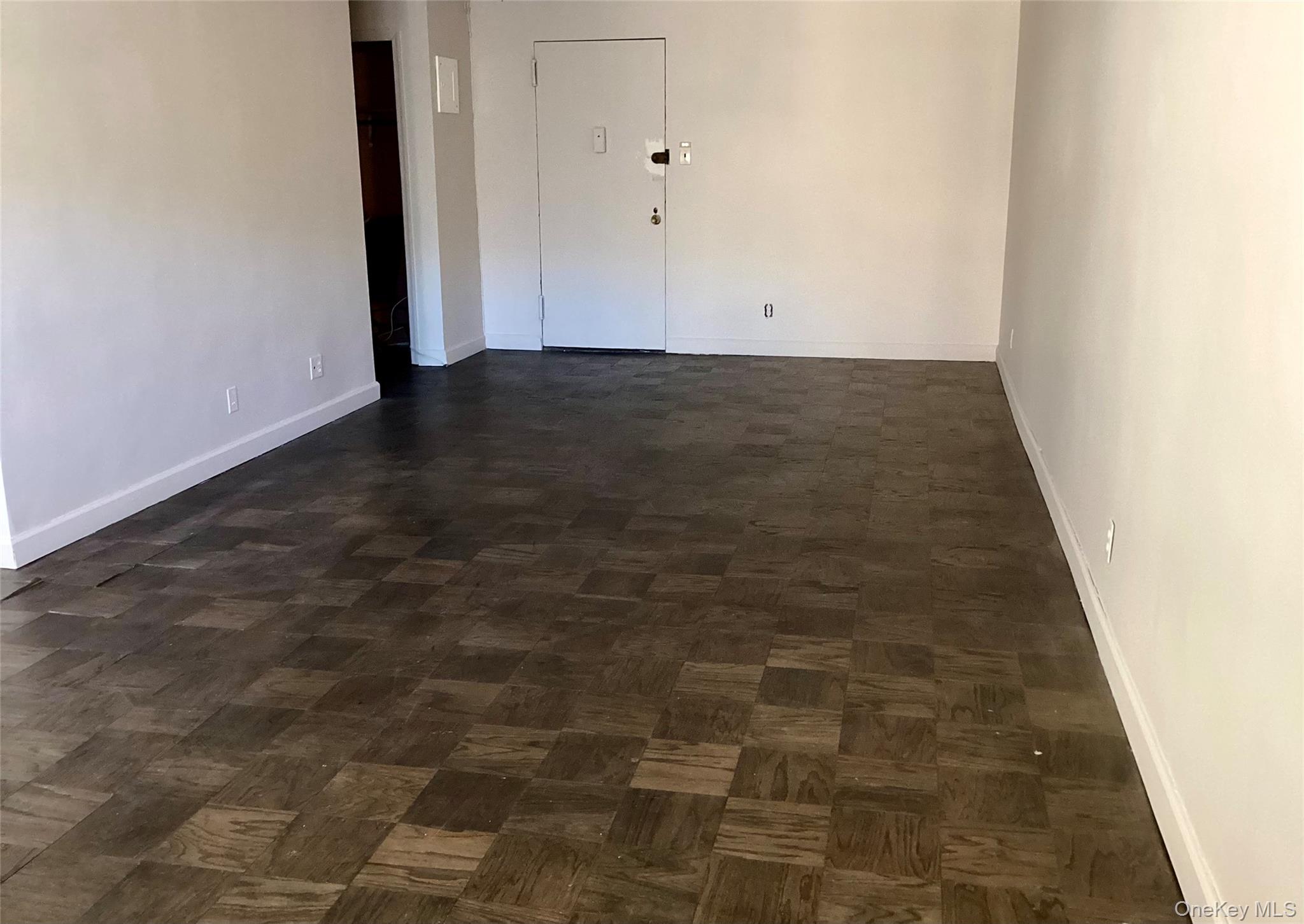 25 Neptune Boulevard # 4F, Long Beach, NY 11561