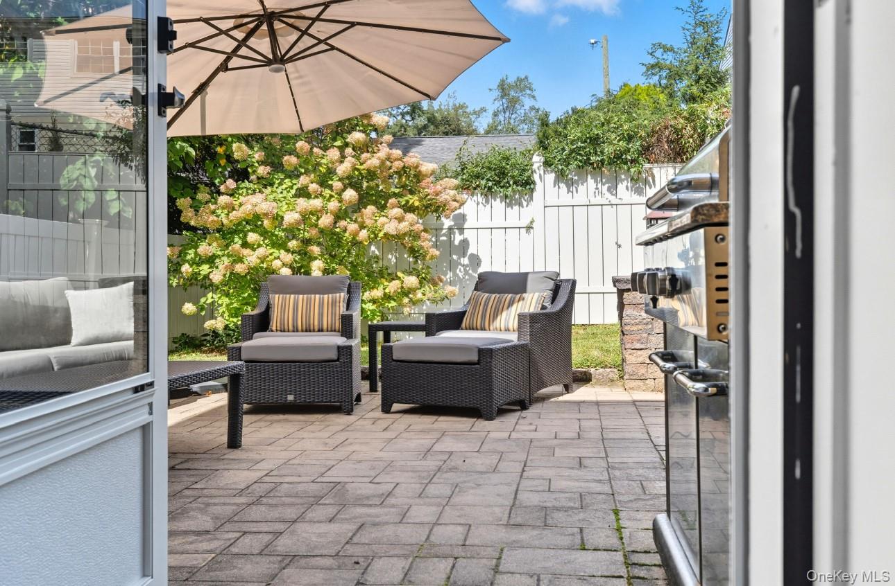 12 Crestview Drive, White Plains, NY 10604