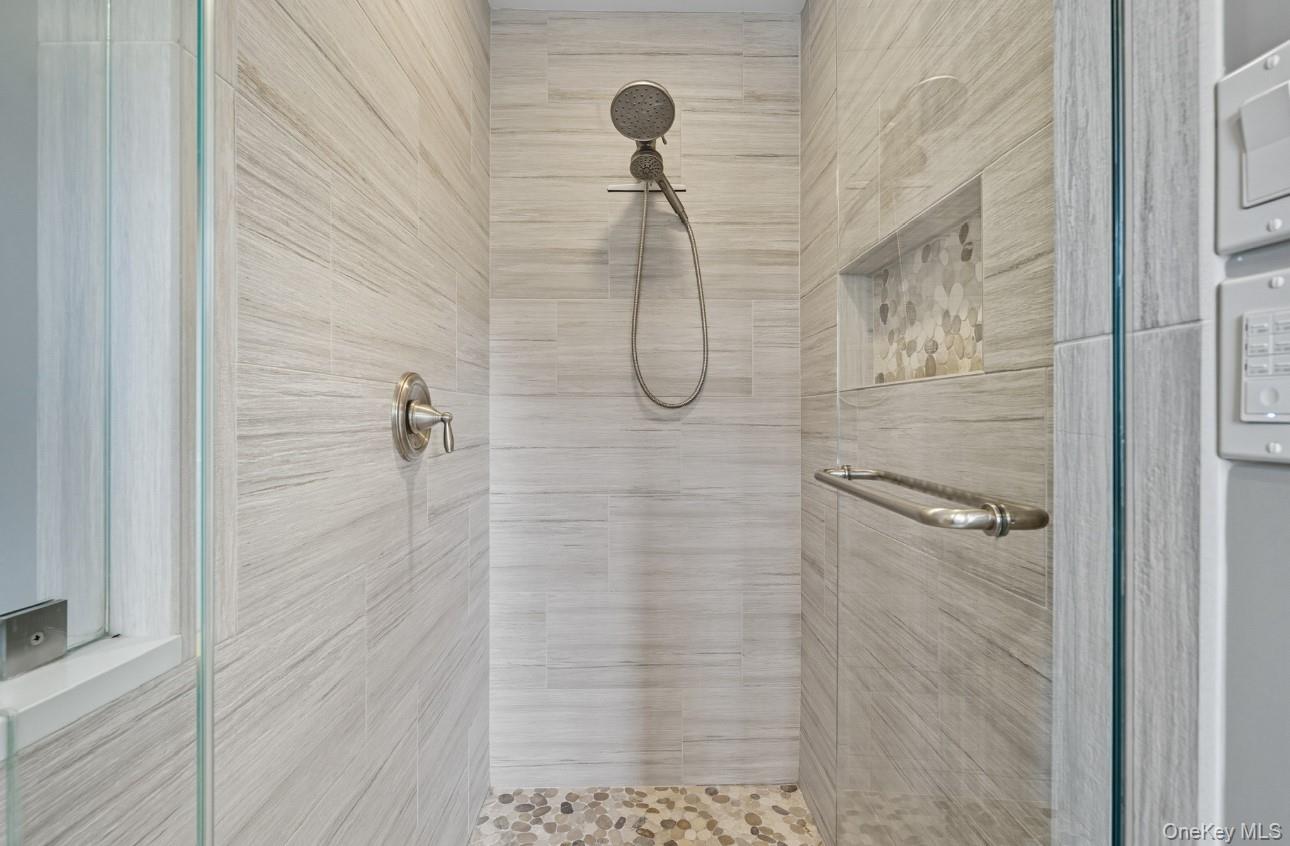 12 Crestview Drive, White Plains, NY 10604