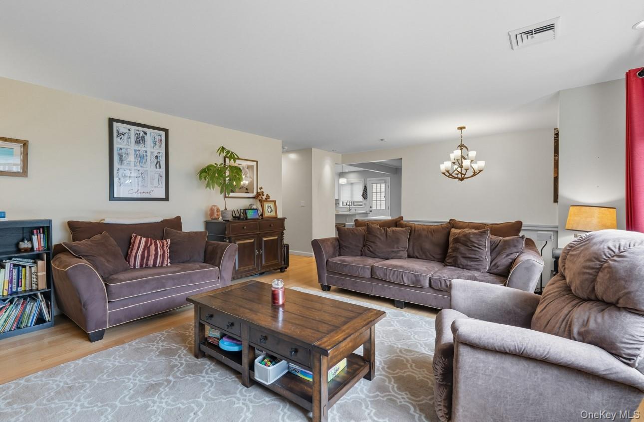 12 Crestview Drive, White Plains, NY 10604